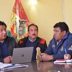 ALCALDE LIDERA REUNIÓN CON ASAMBLEÍSTAS DEPARTAENTALES Y EQUIPO TÉCNICO PARA COADYUVAR EL CUIDADO DEL MEDIO AMBIENTE