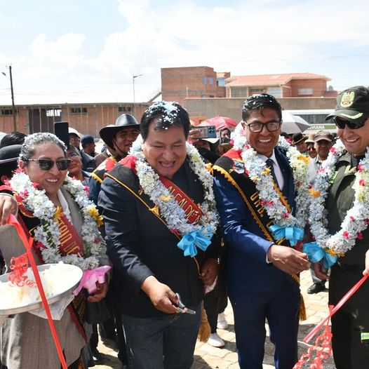 EL ALCALDE NAPOLEÓN YAHUASI INAUGURÓ 4 OBRAS EN URBANIZACION CBN EN EL DISTRITO DOS