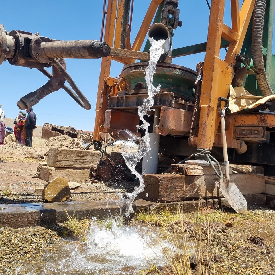 ALCALDIA DE VIACHA CONCLUYÓ LA PERFORACIÓN DE UN POZO DE AGUA EN LA COMUNIDAD HILATA ARRIBA.