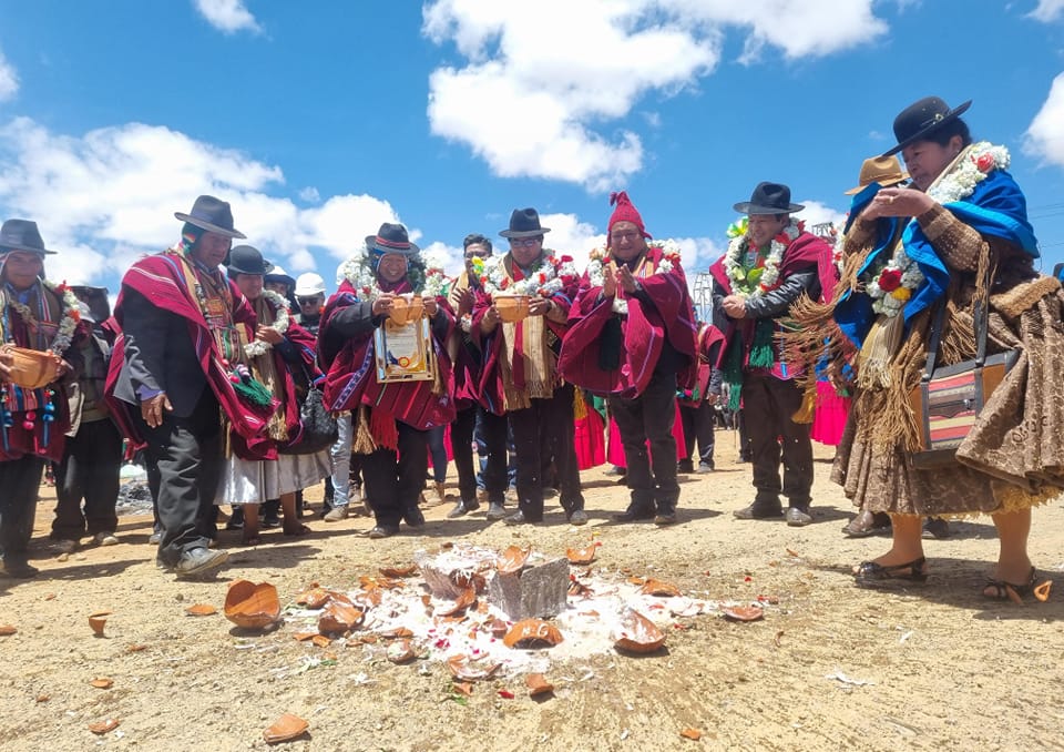 INICIA CONSTRUCCIÓN DE TRAMO JALSURI-POCOHOTA QUE UNIRÁ CARRETERA A ORURO CON VIACHA