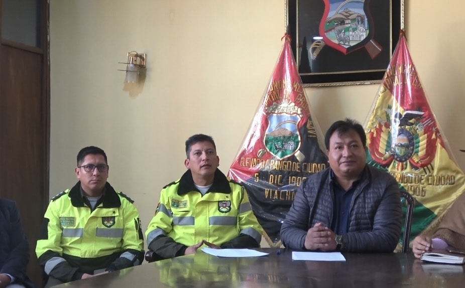 GOBIERNO MUNICIPAL Y POLICÍA BOLIVIANA COORDINAN OPERATIVOS PARA SEGURIDAD CIUDADANA POR FIESTAS DE FIN DE AÑO